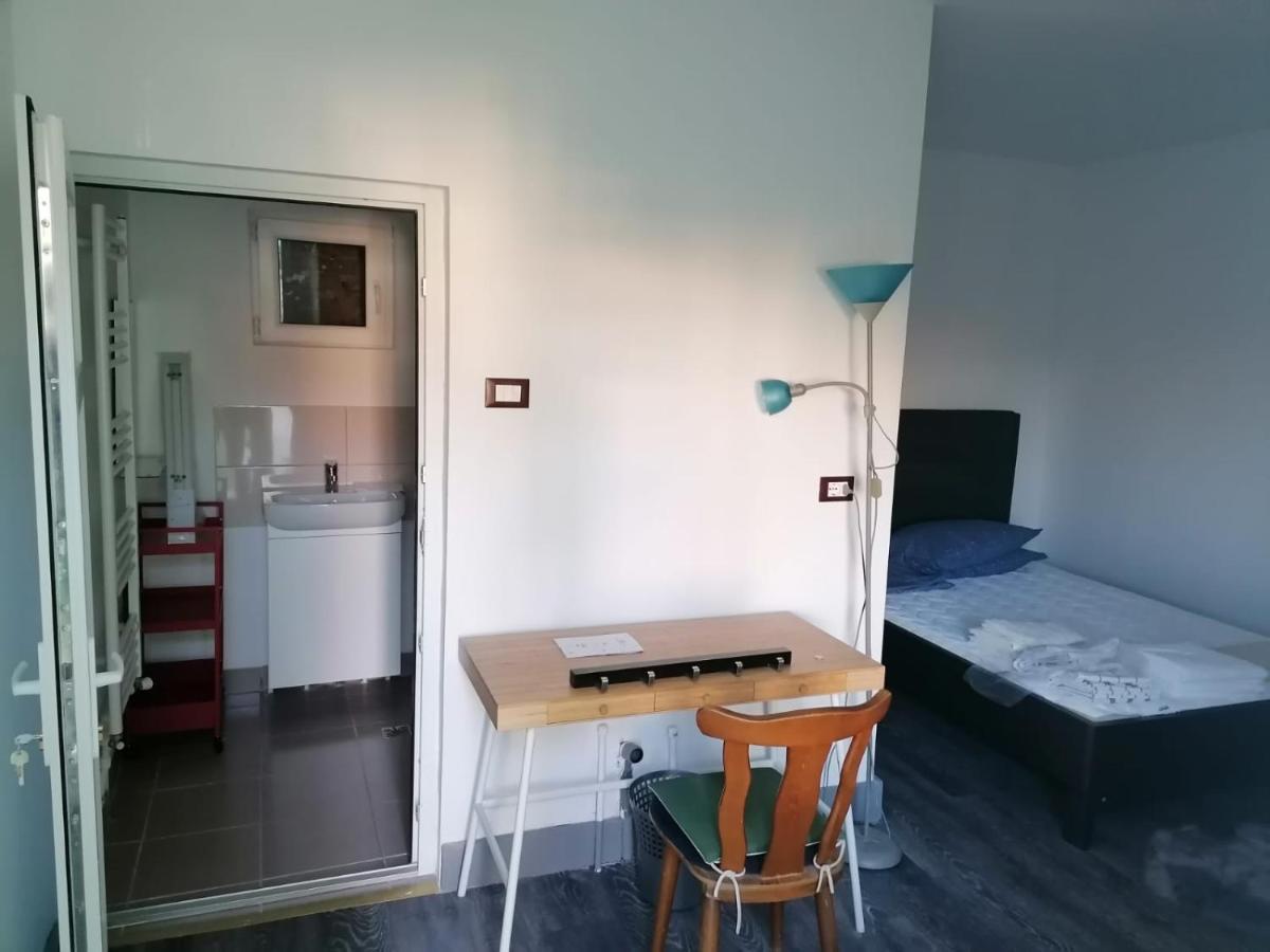 Pensiunea Nela Cluj-Napoca Esterno foto